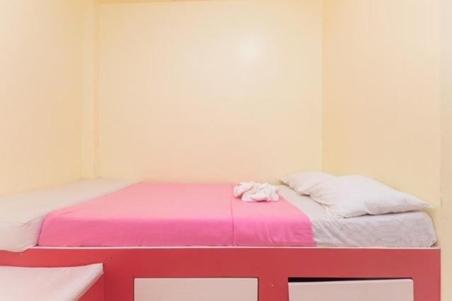 Bambooze Hauz Hotel Balabag  Cameră foto
